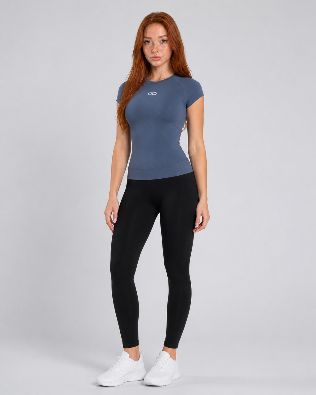 OOMEL Defy Seamless Training Top - front hero