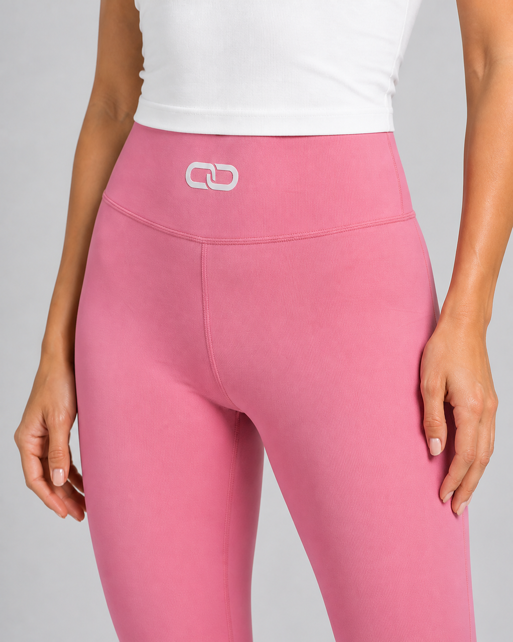 OOMEL V-Contour Sculpt High-Waist Leggings — fabric detail