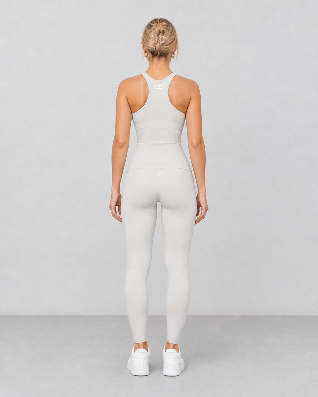 OOMEL M06 back
