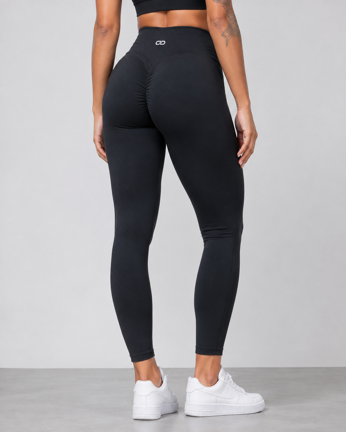 OOMEL back view