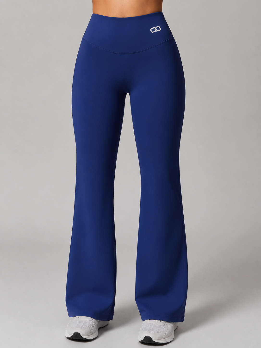 OOMEL Flexline Wide-Leg Flare Leggings - model-worn fabric detail